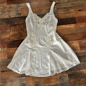 1997 *VINTAGE* Victorias Secret Embellished Lace Beaded Slip